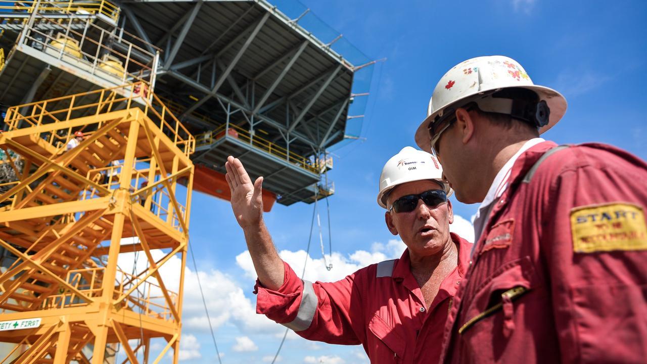 Contractors and supervisors of oil and gas drilling and services
