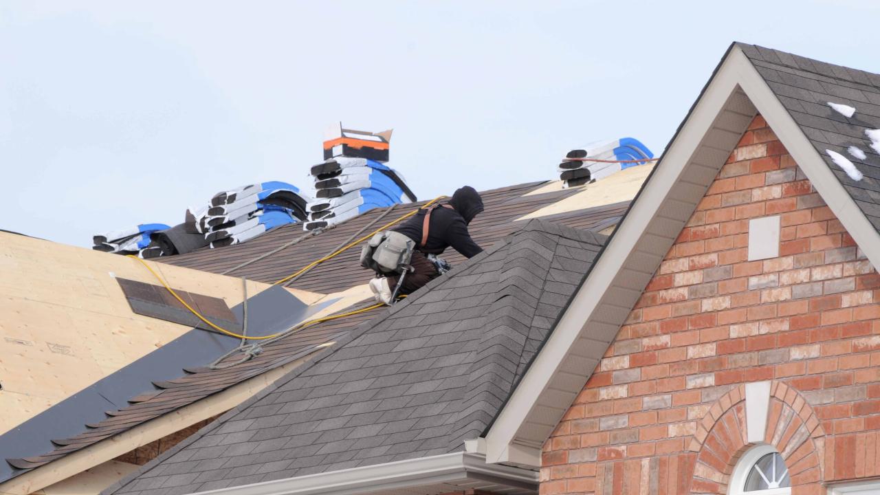 Roofers and shinglers