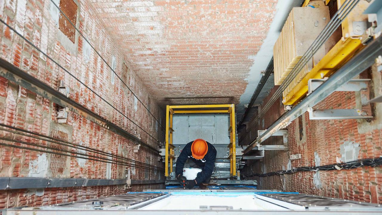 elevator-constructors-and-mechanics-occupational-profiles