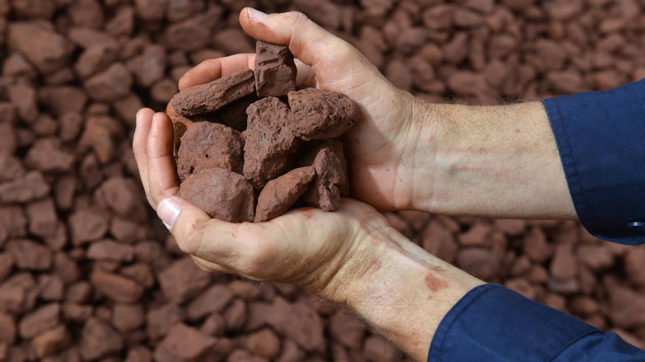 Machine operators - mineral and metal processing