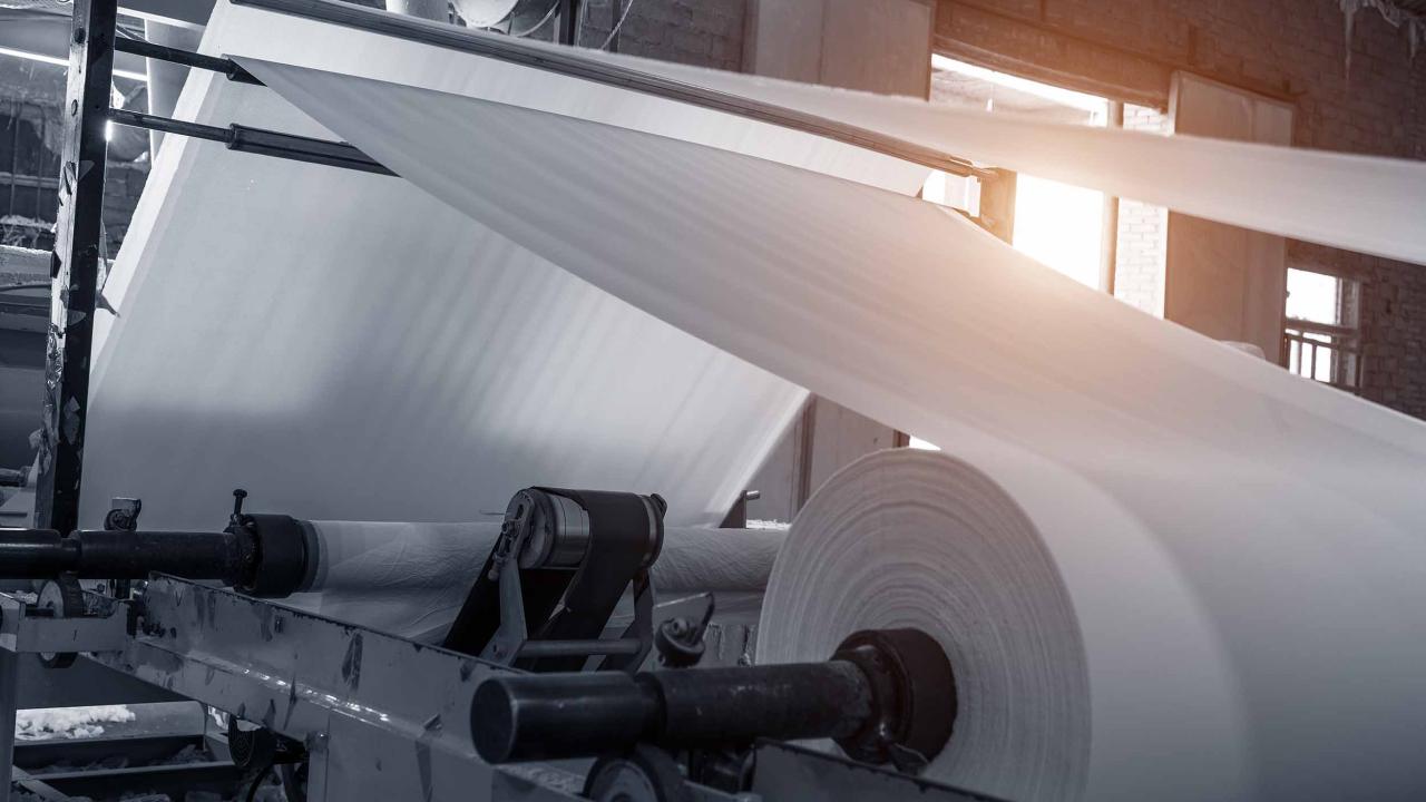 Pulp mill machine operators