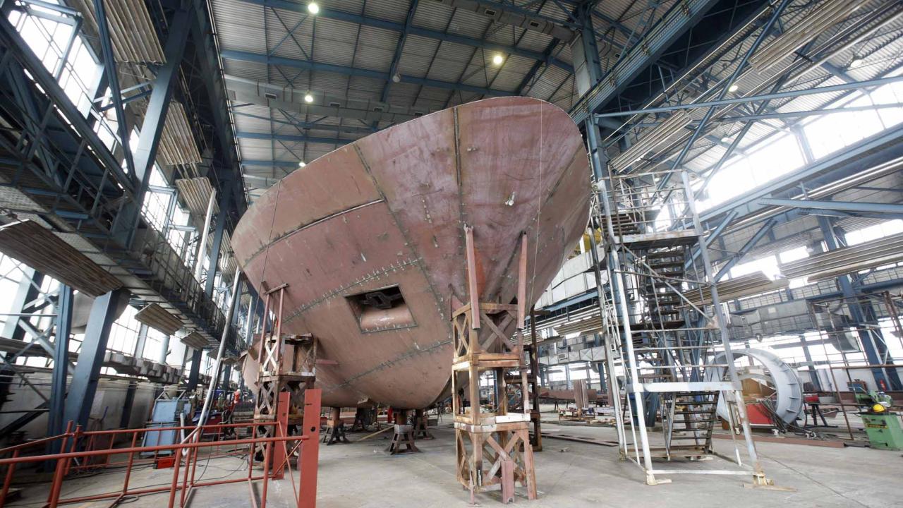 Boat assemblers and inspectors